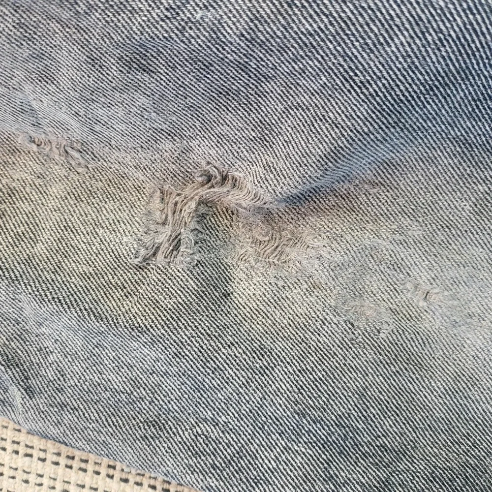 Vintage Levis Jeans Mens 33x34 Blue Stone Wash Distressed Straight USA 80s Denim